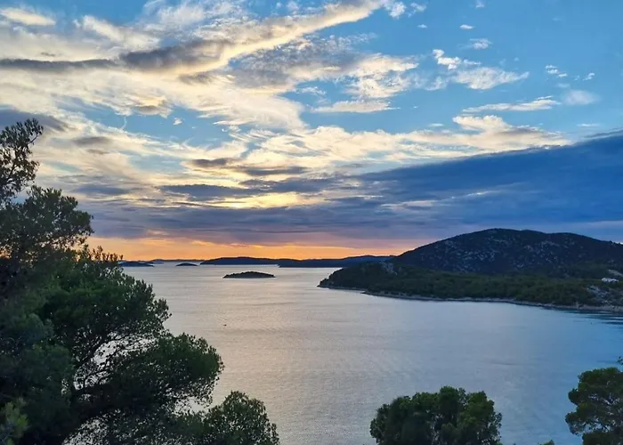 'by The Sea' Apartman